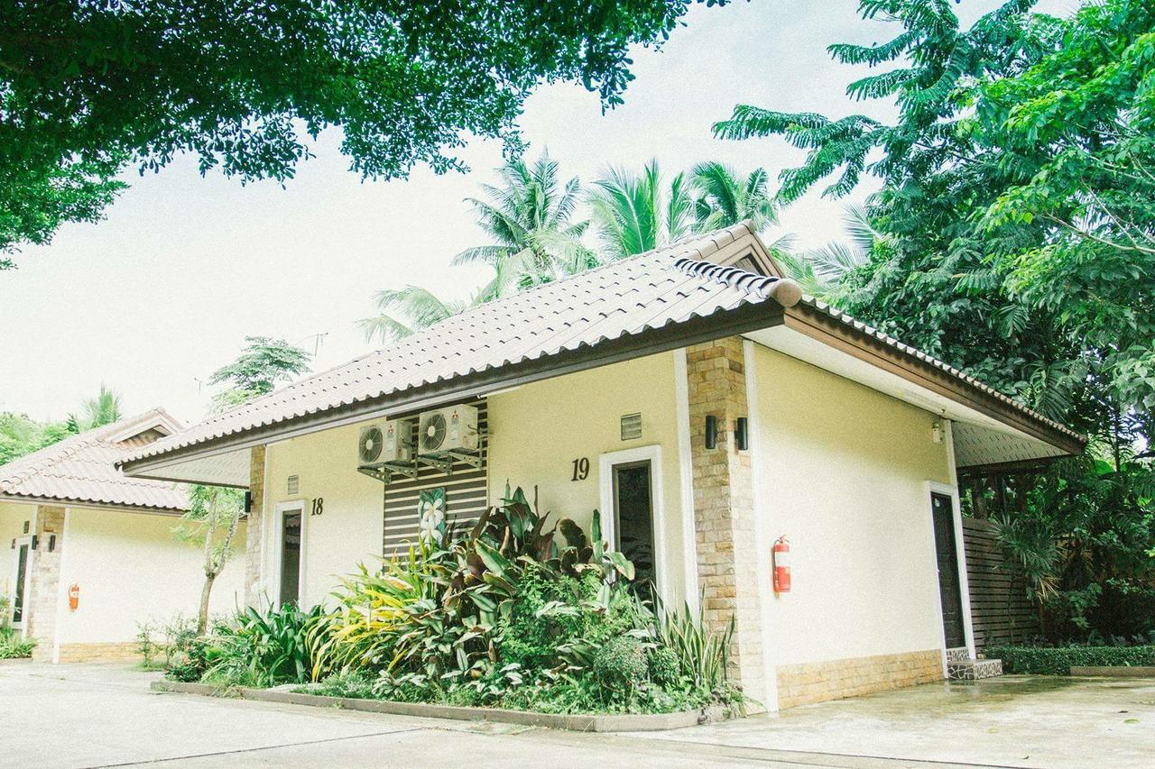 Palm Sweet Resort Chumphon Exterior photo