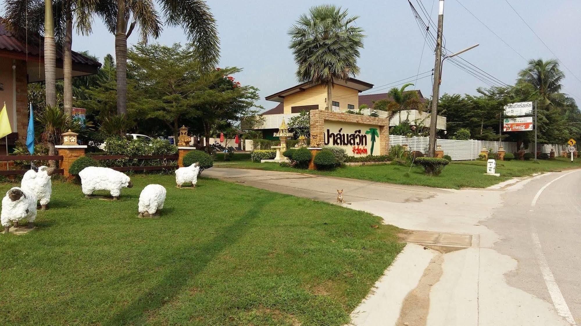 Palm Sweet Resort Chumphon Exterior photo