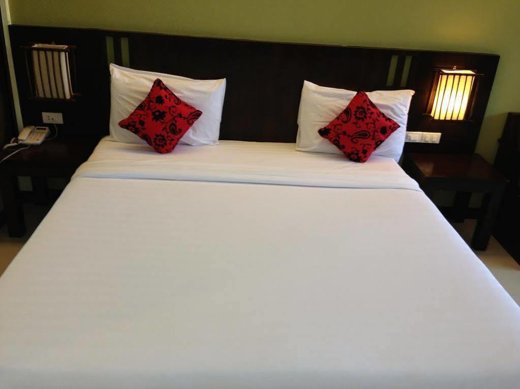 Palm Sweet Resort Chumphon Exterior photo
